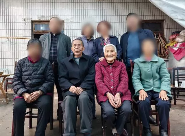 8人“全家福”4人遇难，亲历者讲述永川特大暴雨