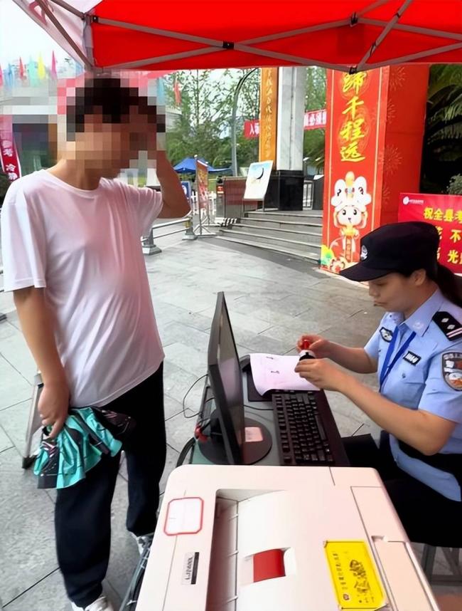震惊全网:老师高考前48小时 弄丢全班准考证 震惊全网:老师高考前48小时 弄丢全班准考证
