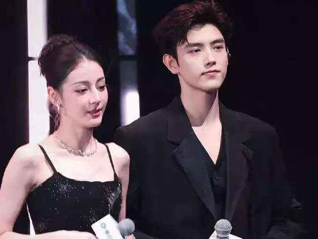 热巴陈飞宇绯闻越演越烈,陈红长时间在线不辟谣