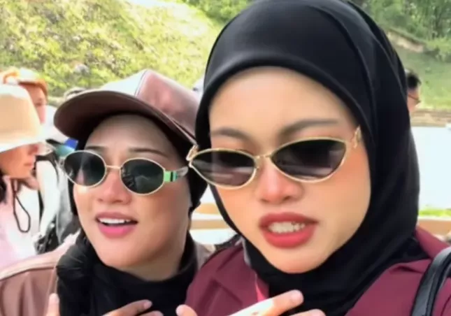 国外女网红来中国旅游,吐槽中国人又脏又臭