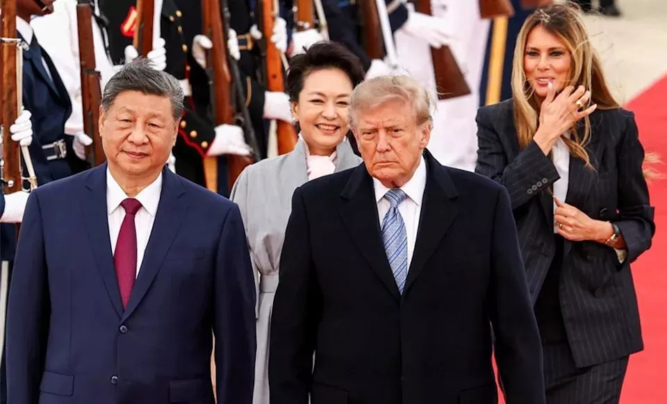 第一夫人红毯零翻译交谈 彭丽媛秀英文 唇语专家解读