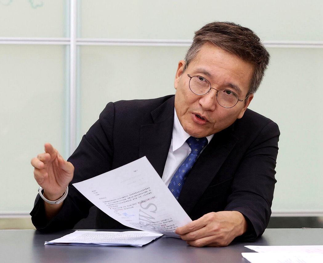 淡江大学两岸关系研究中心首席顾问张五岳解读,台湾问题仍是这次美中最关键最核心的议... 淡江大学两岸关系研究中心首席顾问张五岳解读,台湾问题仍是这次美中最关键最核心的议...